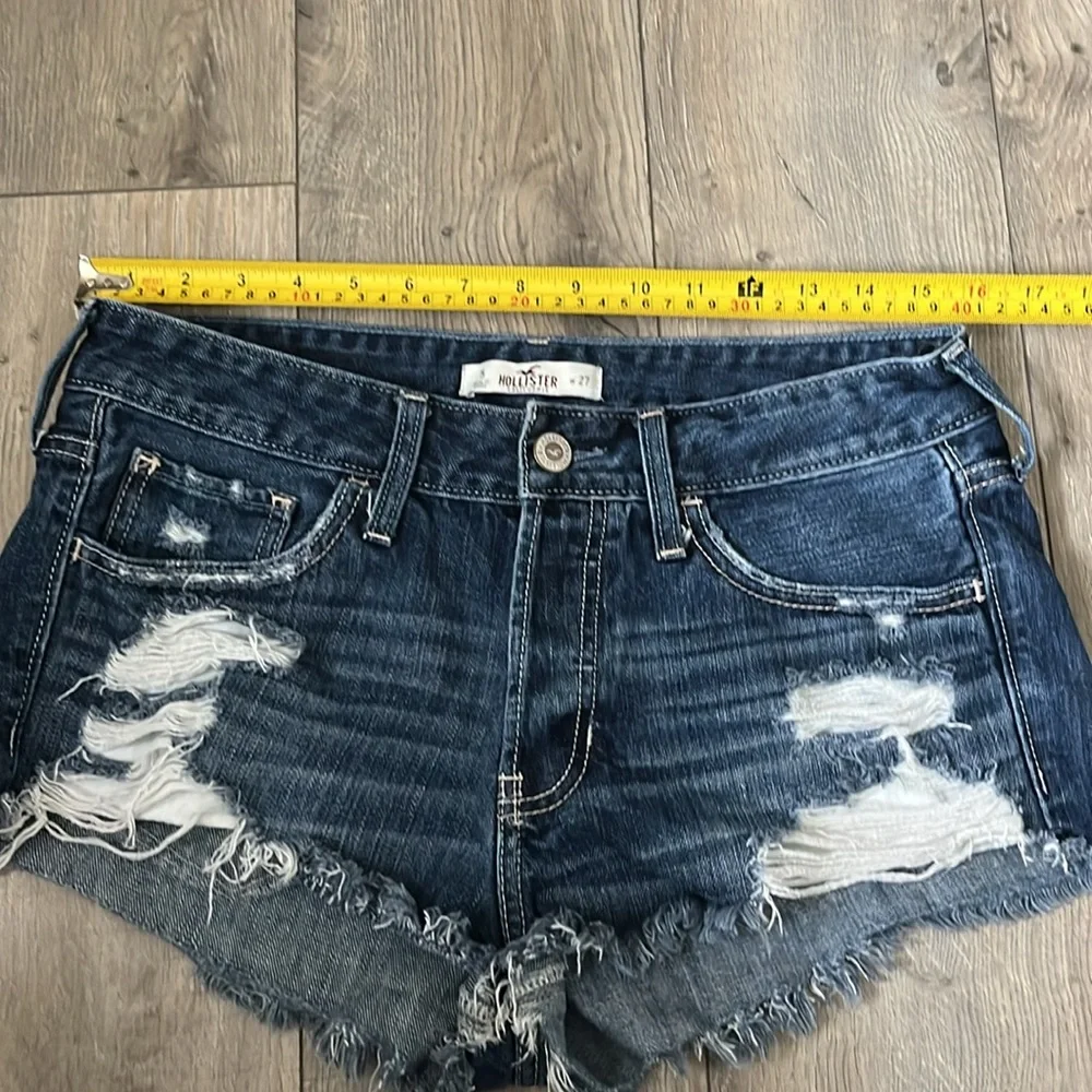 Hollister Distressed Denim Shorts, size 5 or 27 - Picture 7 of 9